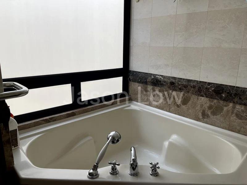 2 Bed Condo for Rent in  The Sterling - Image 4